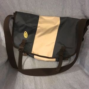 Timbuk2 classic messenger bag
